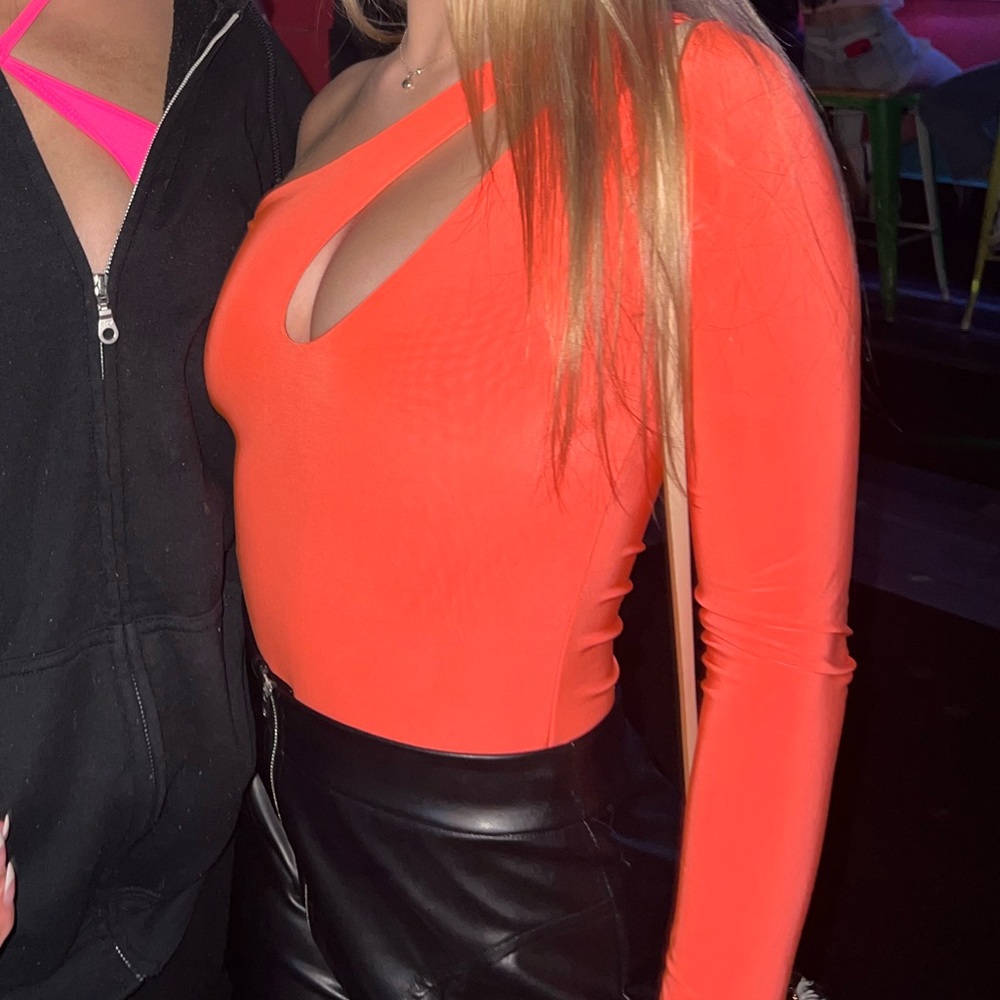 Orang body suit cut out